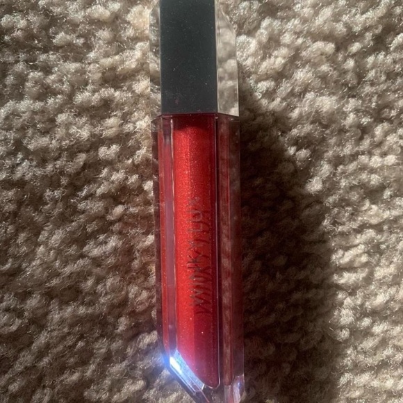 Winky Lux Gloss Bomb in Sparkling Red - Picture 1 of 2